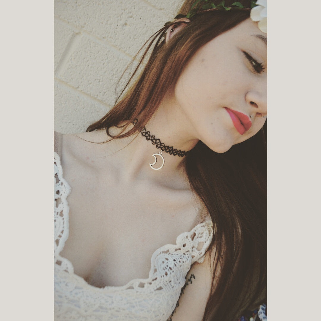 White see through lace choker/ Patterned Lace Choker/ Vintage Tattoo Choker  - Shop LAVEU Chokers - Pinkoi